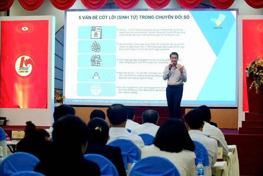  chuyên gia tập trung làm rõ 5 vấn đề cốt lõi, sinh tử trong chuyển đổi số