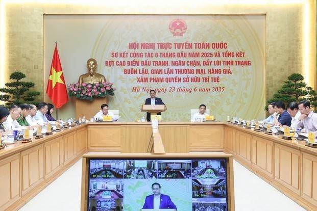 Thủ tướng Phạm Minh Chính: Quyết liệt "quét sạch" buôn lậu, gian lận thương mại, hàng giả