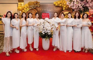 Hội đồng Nữ doanh nhân quốc tế chúc mừng bà Vũ Thị Thanh Loan khai trương khách sạn FTE Hạ Long