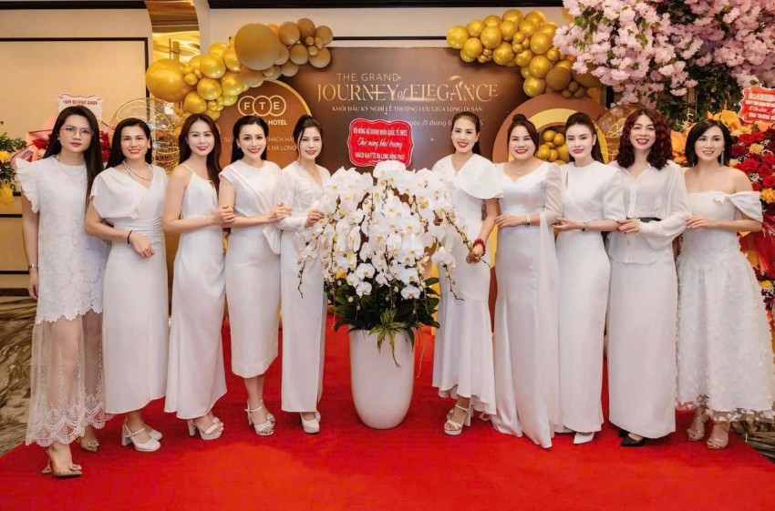 Hội đồng Nữ doanh nhân quốc tế chúc mừng bà Vũ Thị Thanh Loan khai trương khách sạn FTE Hạ Long