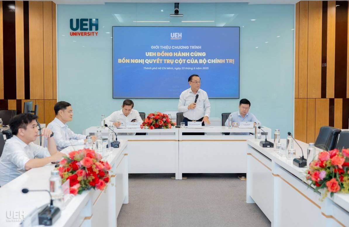 UEH đồng hành cùng 4 Nghị quyết trụ cột: Đổi mới để phát triển bền vững quốc gia