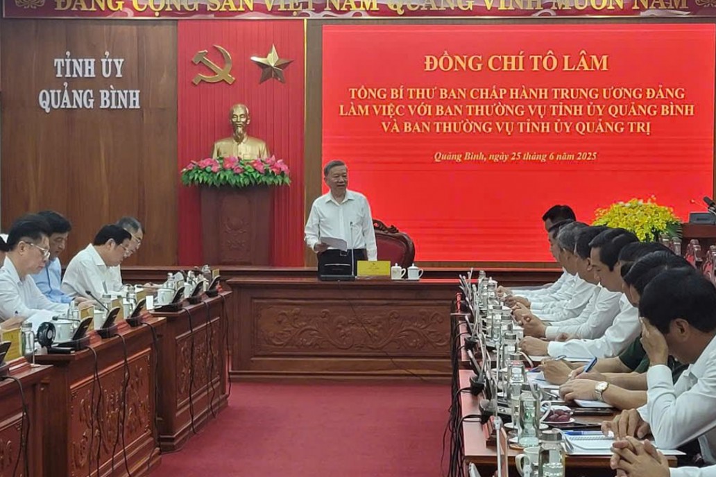 Tổng Bí thư Tô Lâm làm việc với lãnh đạo hai tỉnh Quảng Bình và Quảng Trị