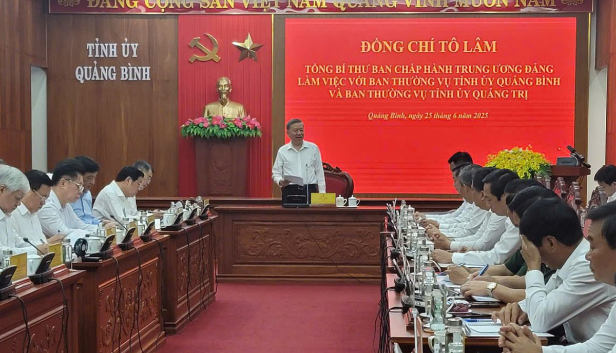 Tổng Bí thư Tô Lâm làm việc với lãnh đạo hai tỉnh Quảng Bình và Quảng Trị