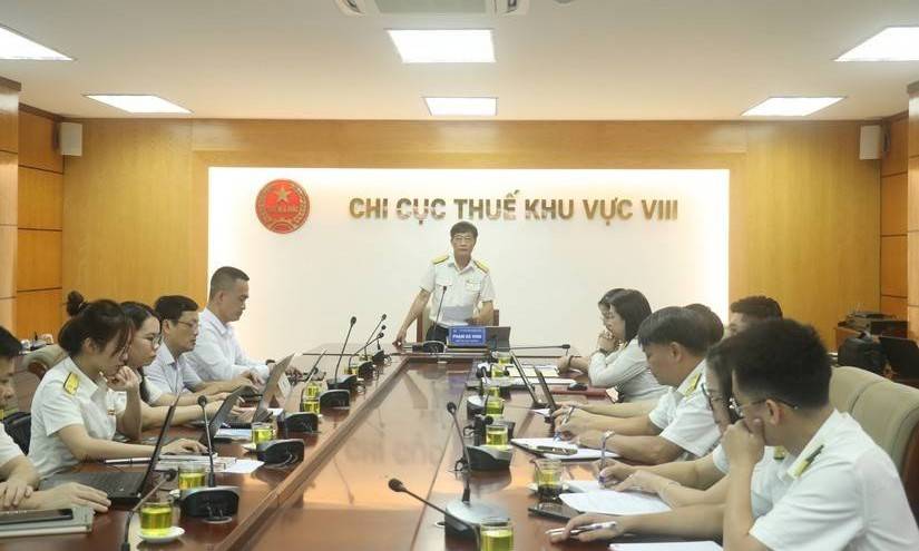 Cảnh báo tạm hoãn xuất cảnh với đại diện doanh nghiệp nợ thuế tại Vĩnh Phúc