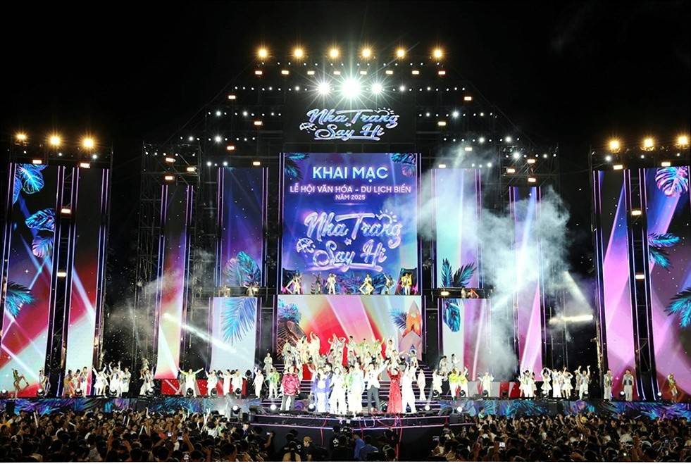 Nha Trang “bùng nổ” mùa hè với Lễ hội Văn Hóa - Du lịch biển thu hút 667.000 du khách
