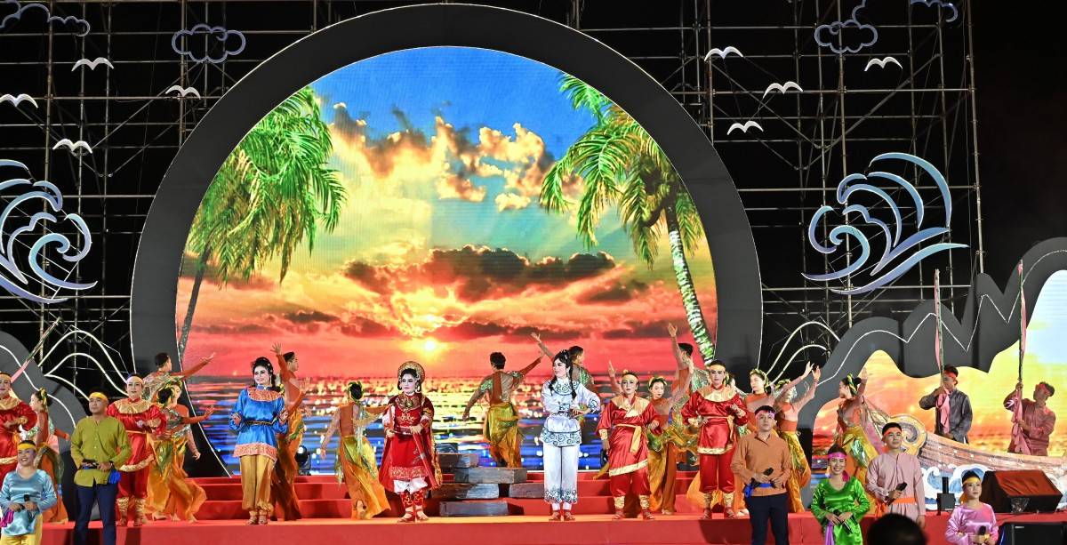 Nha Trang “bùng nổ” mùa hè với Lễ hội Văn Hóa - Du lịch biển thu hút 667.000 du khách