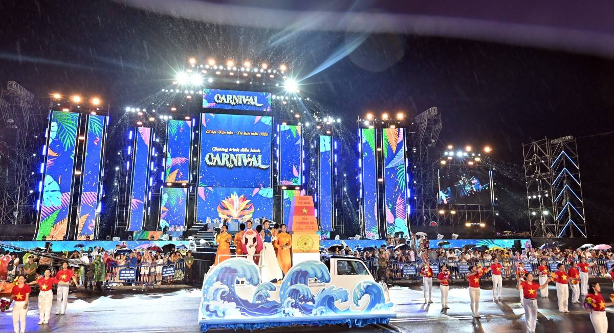 Nha Trang “bùng nổ” mùa hè với Lễ hội Văn Hóa - Du lịch biển thu hút 667.000 du khách