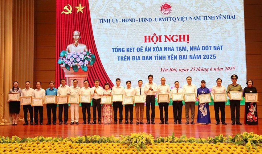 Không ai bị bỏ lại: Yên Bái hoàn thành xóa nhà dột nát