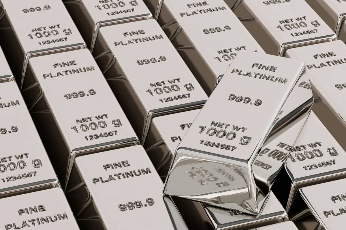 Giá bạch kim lập đỉnh 10 năm, dòng tiền đổ vào kim loại quý