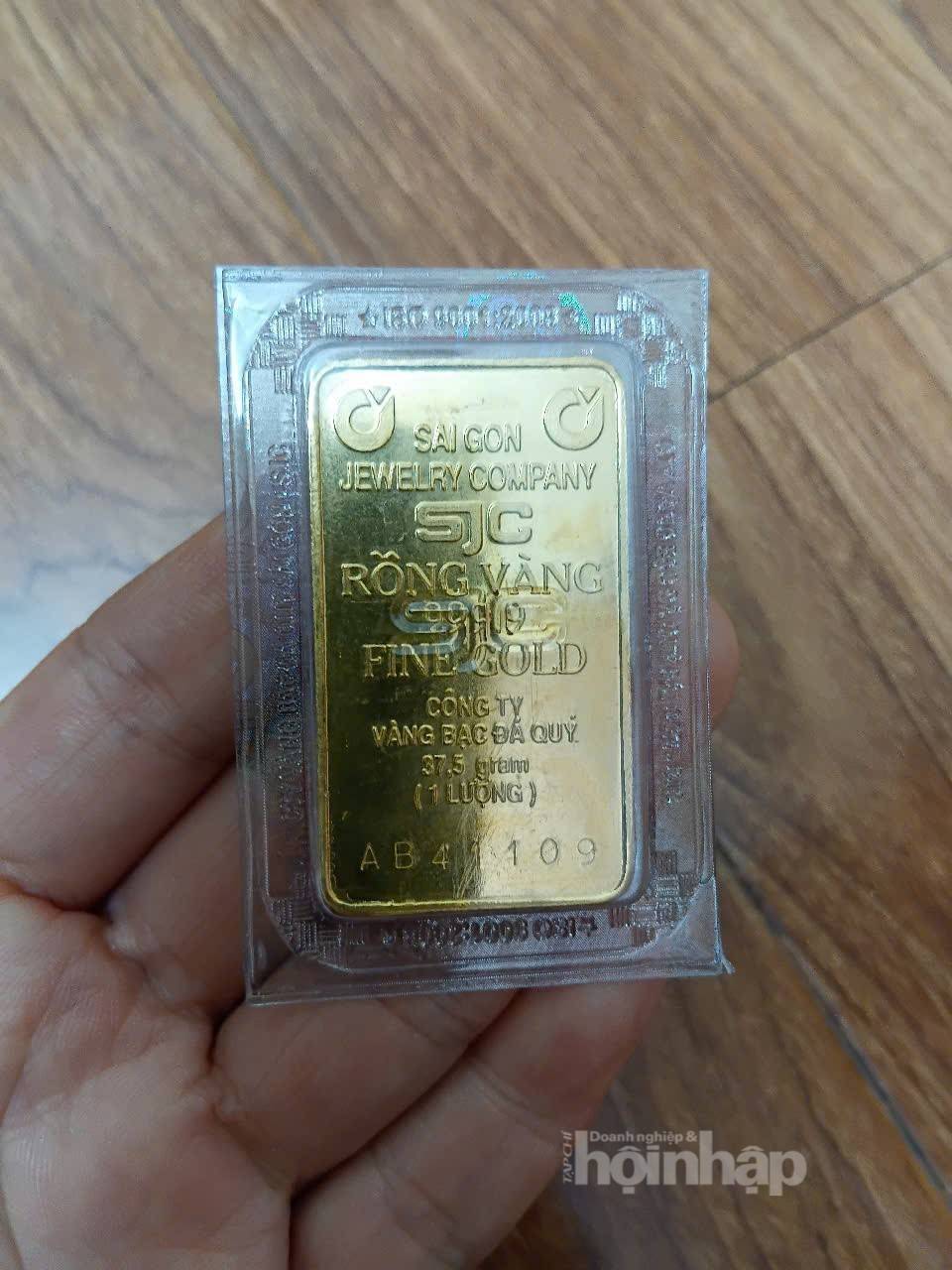 Giá vàng tiếp tục giảm: Nhà đầu tư chuẩn bị tâm lý cho kịch bản giảm tiếp trong tuần tới