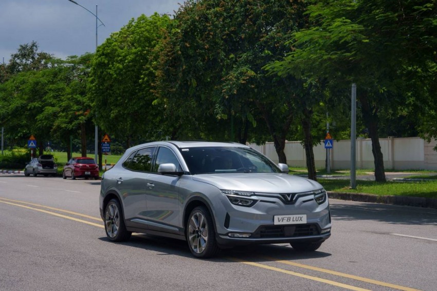 Người dùng VinFast thích “mua đứt” xe kèm pin vì chính sách giá cực tốt