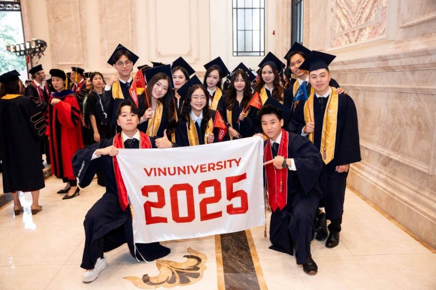 Tân khoa khóa 2 VinUni rạng rỡ tại buổi lễ tốt nghiệp