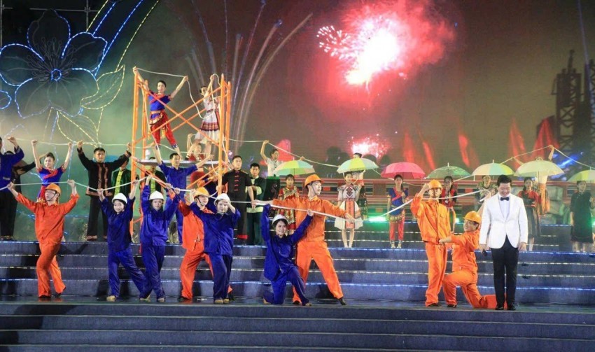 “80 năm – Sáng mãi niềm tin”: Bản hòa ca nghệ thuật tôn vinh hành trình lịch sử Đảng bộ tỉnh Yên Bái