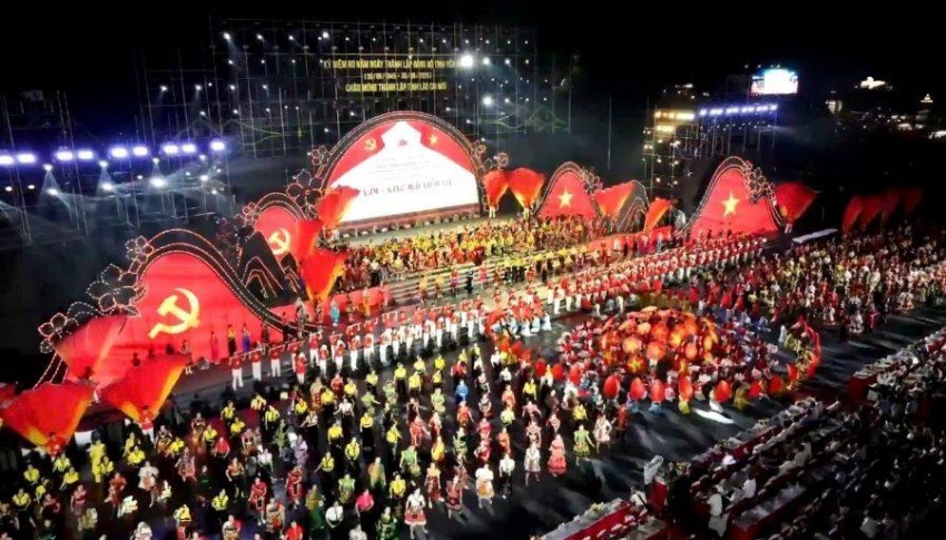 “80 năm – Sáng mãi niềm tin”: Bản hòa ca nghệ thuật tôn vinh hành trình lịch sử Đảng bộ tỉnh Yên Bái