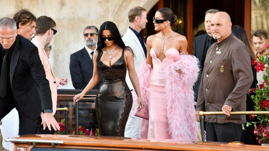 Đám cưới xa hoa của Jeff Bezos tại Venice: Cơ hội vàng hay gánh nặng cho người dân địa phương?