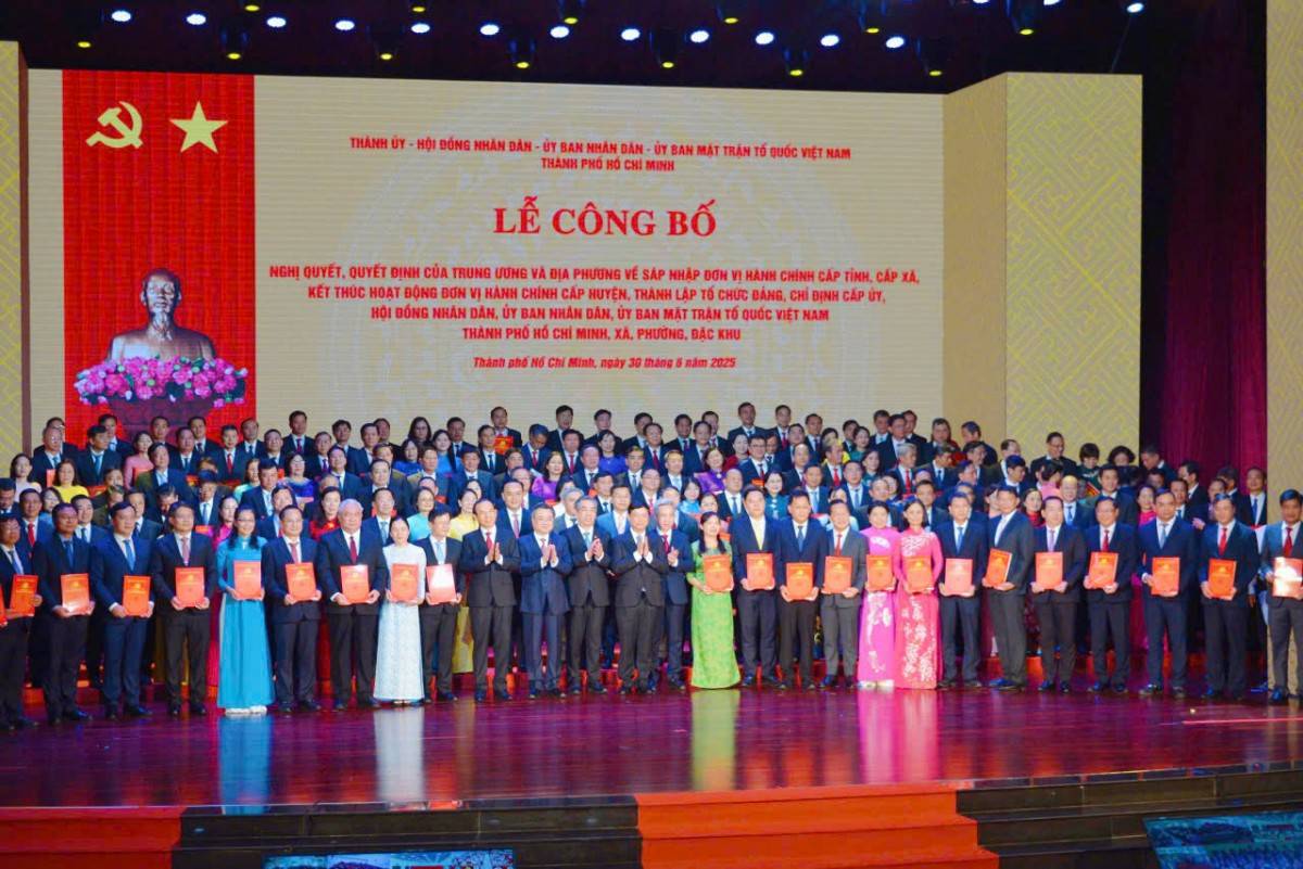 TP.HCM sau sắp xếp có 168 phường, xã và đặc khu Côn Đảo. TP.HCM sau sắp xếp có 168 phường, xã và đặc khu Côn Đảo.