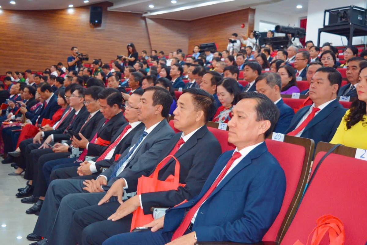 TP. Hồ Chí Minh: 107 đồng chí uỷ viên được chỉ định vào Ban chấp hành Đảng bộ Thành phố TP. Hồ Chí Minh: 107 đồng chí uỷ viên được chỉ định vào Ban chấp hành Đảng bộ Thành phố