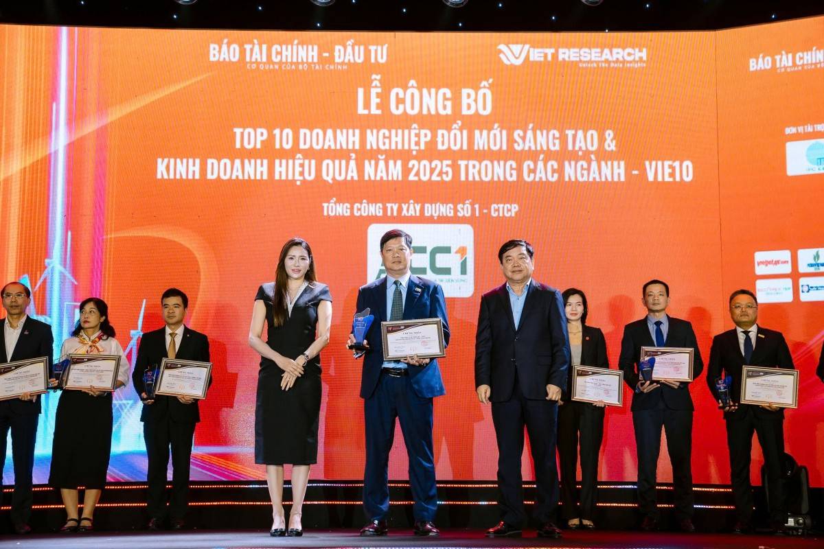 Khẳng định vị thế nhà thầu tiên phong: CC1 lọt top 10 Doanh nghiệp Đổi mới sáng tạo và kinh doanh hiệu quả 2025