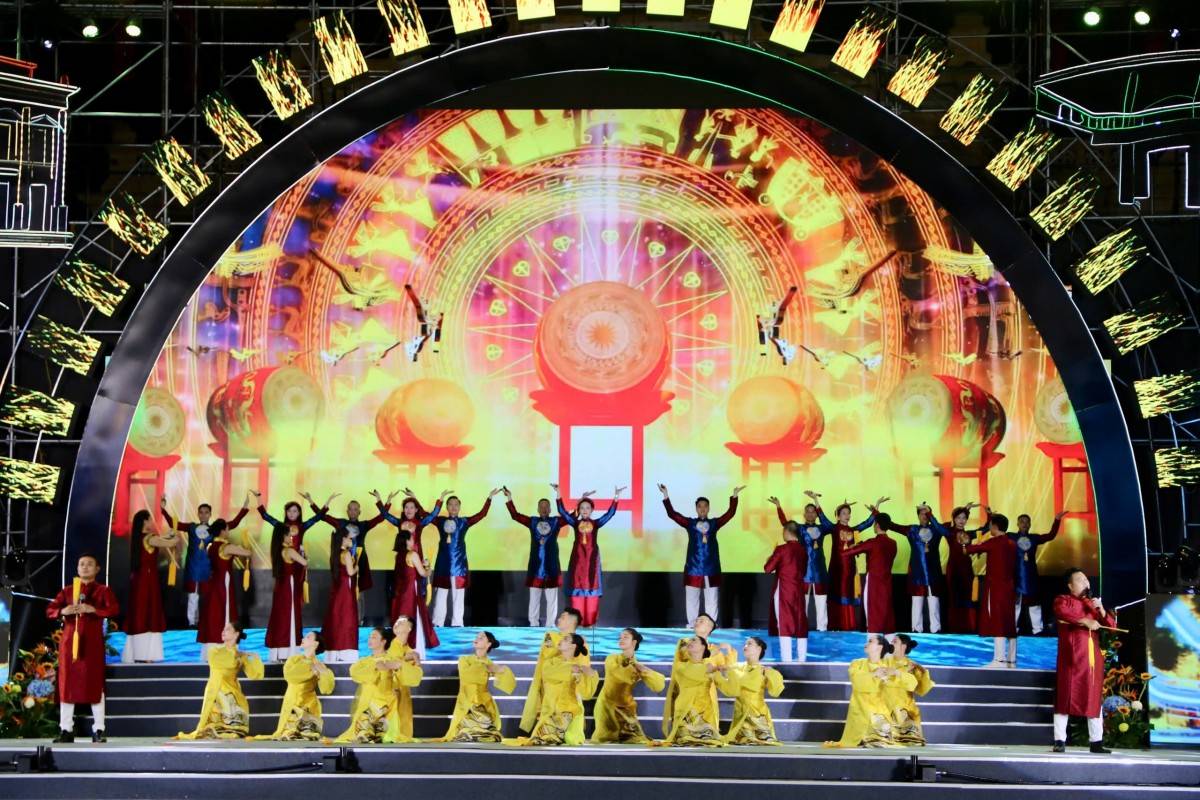 Chương trình nghệ thuật  “Rạng rỡ Hải Phòng” – Bản hòa ca nghệ thuật chào mừng sự kiện hợp nhất lịch sử