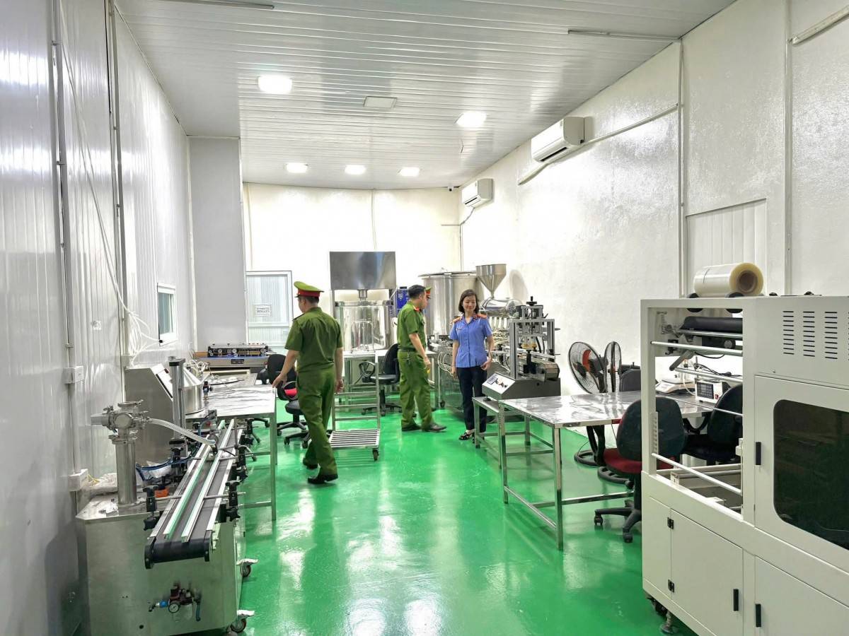 Bắt Giám đốc Công ty Athena Việt Nam sản xuất gần 14.000 mỹ phẩm giả tại Phú Thọ