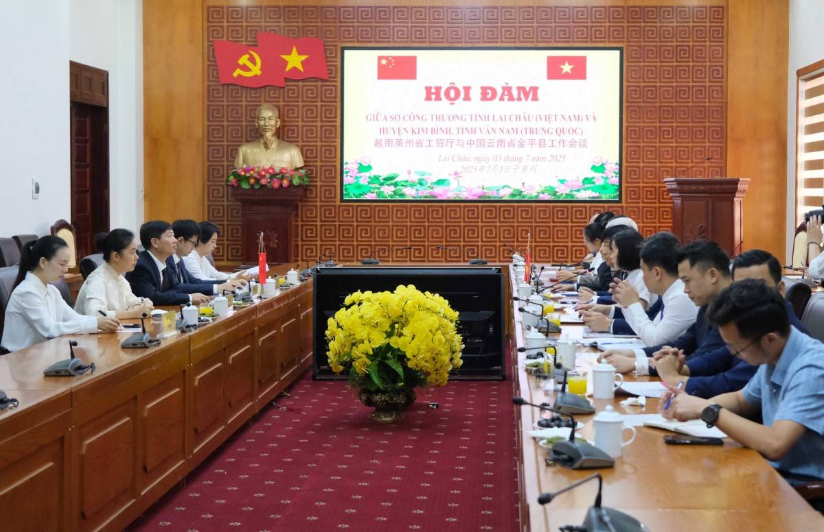 Lai Châu và huyện Kim Bình (Trung Quốc) hội đàm tăng hợp tác kinh tế biên giới Lai Châu và huyện Kim Bình (Trung Quốc) hội đàm tăng hợp tác kinh tế biên giới