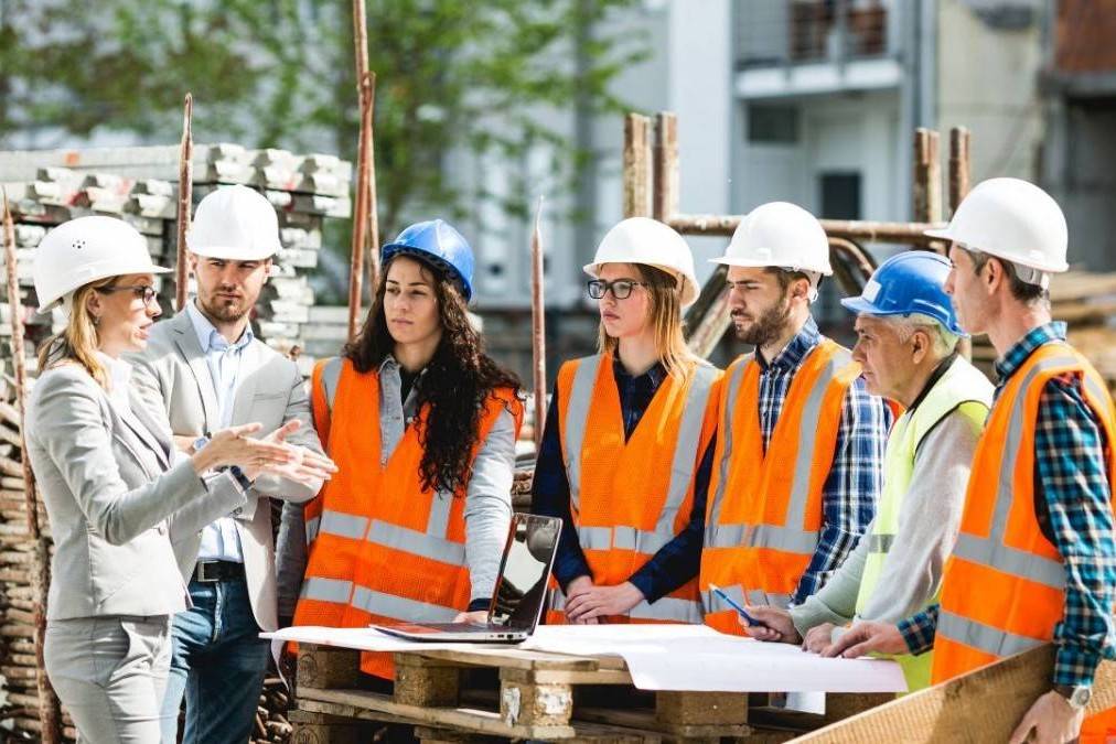 Thị trường lao động ở khu vực tư nhân Mỹ co lại sau hơn hai năm