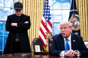 Tổng thống Trump úp mở khả năng trục xuất tỷ phú Elon Musk