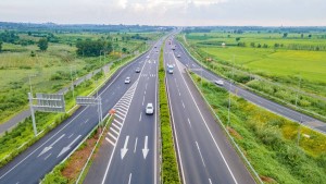 Gần 37 triệu lượt xe động lực khiến VEC tăng tốc mở rộng cao tốc?