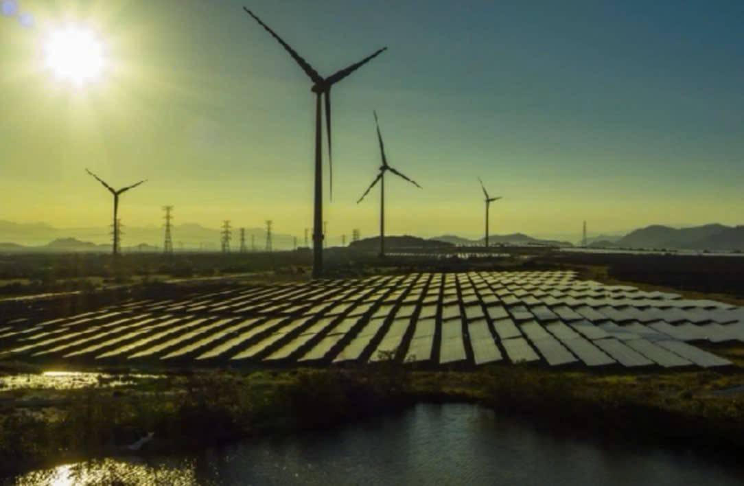 Năng lượng tái tạo và bài toán thể chế: Cần một lối ra hài hòa