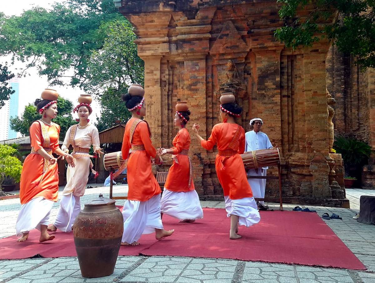 Chương trình famtrip Vũ khúc Chăm pa hòa cùng giai điệu biển cả 2025