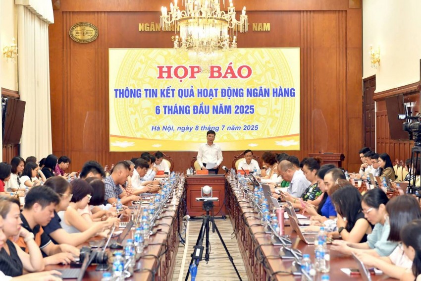 Ngân hàng Nhà nước: Tín dụng toàn nền kinh tế vượt 17,2 triệu tỉ đồng trong 6 tháng đầu năm 2025