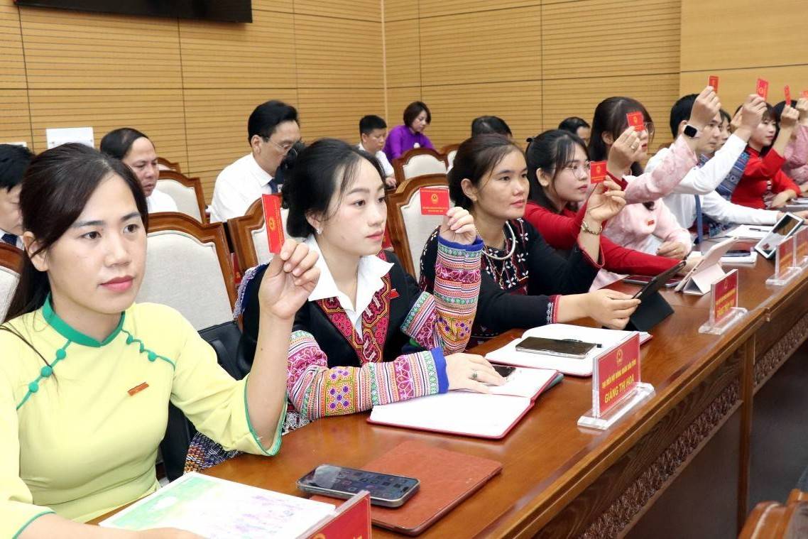 Lào Cai: Thông qua 11 nghị quyết quan trọng tại Kỳ họp thứ hai HĐND tỉnh khóa XVI