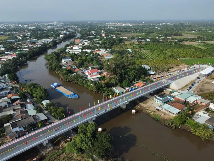 Xí nghiệp Công trình Giao thông Thủy lợi: Phát triển hạ tầng với trách nhiệm cộng đồng Xí nghiệp Công trình Giao thông Thủy lợi; Phát triển hạ tầng với trách nhiệm cộng đồng;
