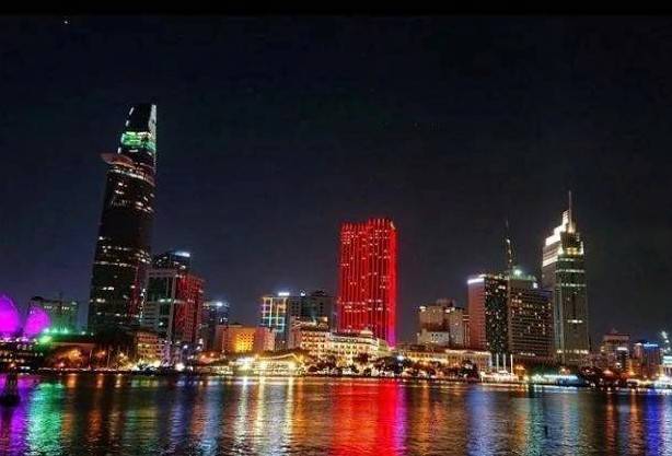 TP. Hồ Chí Minh làm mới du lịch hè với ẩm thực chuẩn sao Michelin và trình diễn đa giác quan