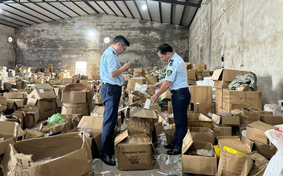 Quảng Ninh: Phát hiện kho hàng "ảo" liên kết hàng trăm tài khoản TikTok, chứa hơn 47.000 sản phẩm vi phạm