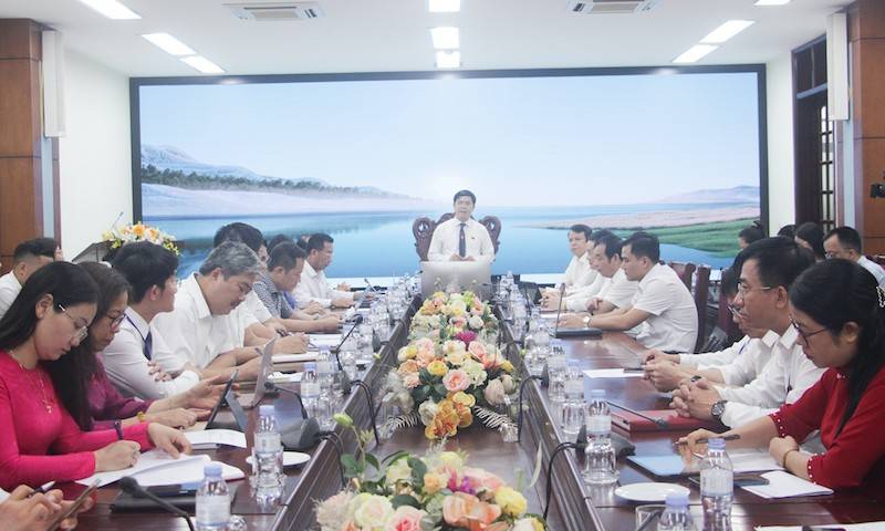 Ông Trình Văn Nhã – Bí thư Đảng ủy, Chủ tịch HĐND xã Đại Đồng điều hành phiên thảo luận Tổ 3, Kỳ họp thứ 31, HĐND tỉnh Nghệ An khoá XVIII