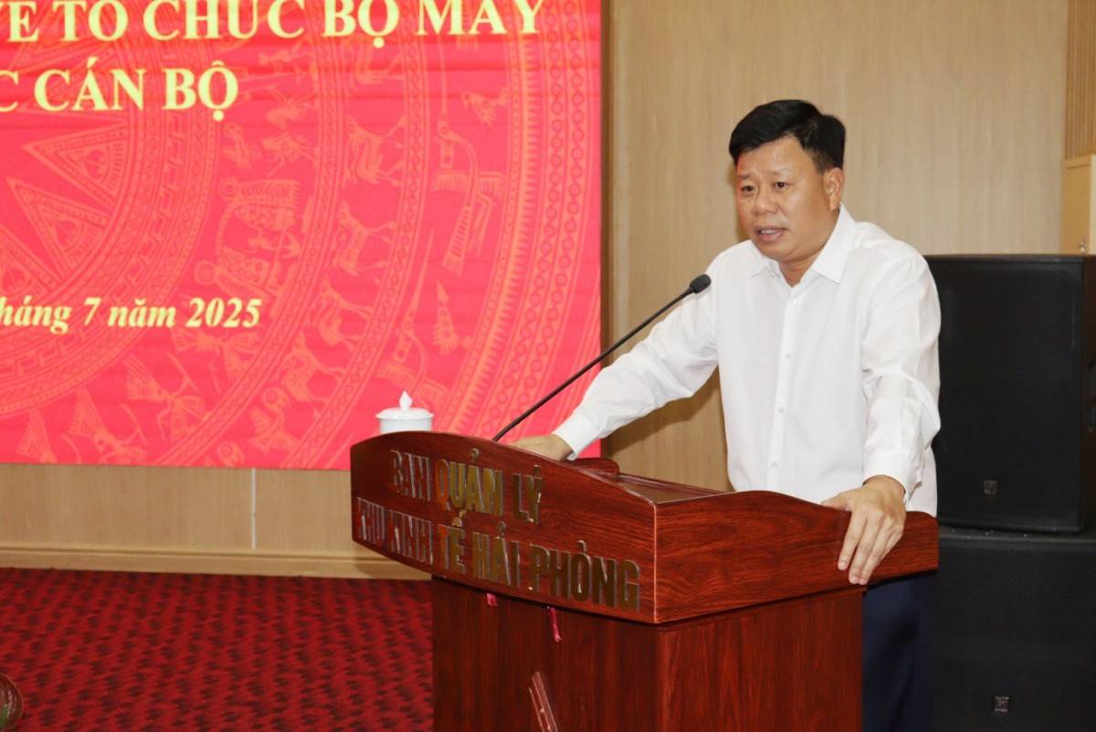 Ông Lê Trung Kiên, Trưởng Ban Quản lý Khu kinh tế Hải Phòng phát biểu tại Hội nghị.