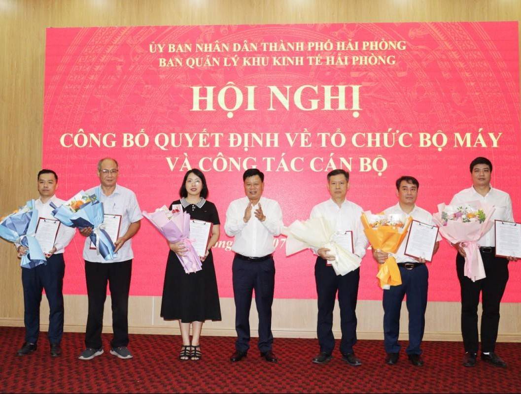 Ban Quản lý Khu kinh tế Hải Phòng kiện toàn tổ chức bộ máy và công tác cán bộ