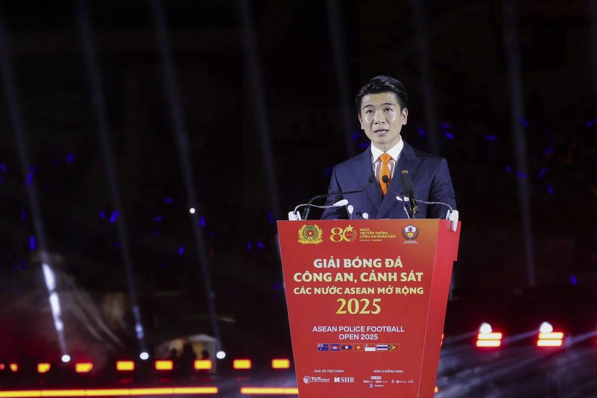 Giải bóng đá Công an – Cảnh sát ASEAN; được tổ chức trên sân Hàng Đẫy;
