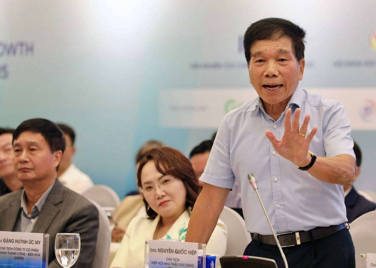 Chủ tịch VACC: Cần giải quyết tình trạng “giá đất đuổi giá nhà”