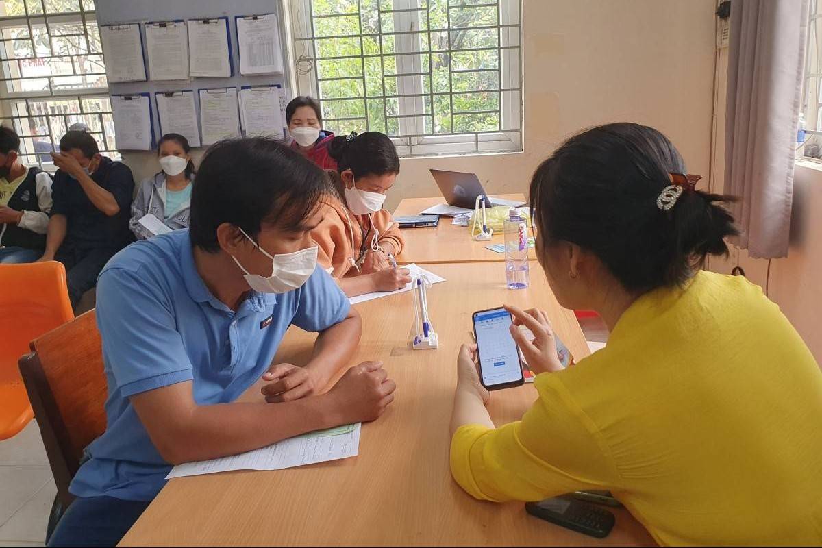 TP. Hồ Chí Minh tiếp tục hỗ trợ BHXH, BHYT cho người dân Bình Dương, Vũng Tàu cũ