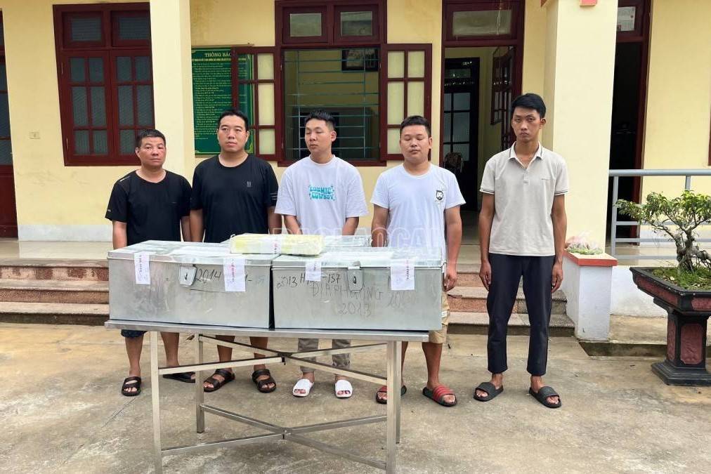 Lào Cai: Triệt phá đường dây vận chuyển hơn 235 kg bạc tinh khiết qua biên giới