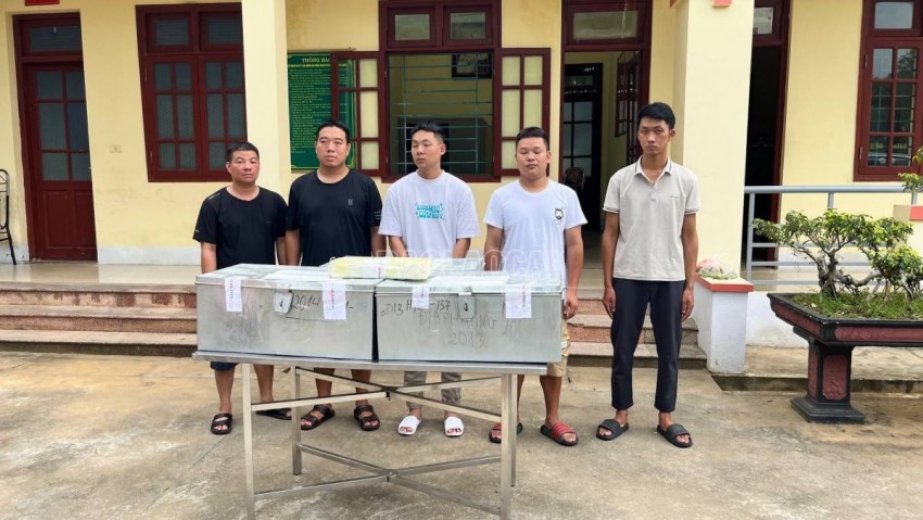Lào Cai: Triệt phá đường dây vận chuyển hơn 235 kg bạc tinh khiết qua biên giới