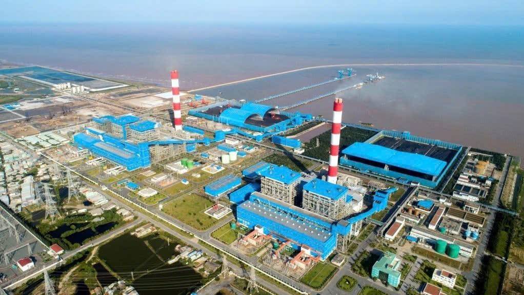 Chuyển dịch năng lượng tại Việt Nam: Cơ hội và thách thức từ điện than đến điện tái tạo