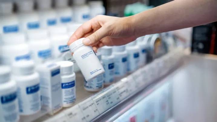 Ngành dược lao đao vì đe dọa thuế 200% của Tổng thống Trump