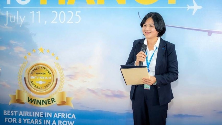  Bà Nguyễn Thị Kim Ngân, Phó giám đốc Cảng hàng không quốc tế Nội Bài phát biểu tại buổi lễ. Ảnh: NIA