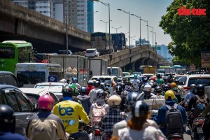 Hà Nội: Cấm xe máy chạy xăng trong Vành đai 1 từ tháng 7/2026