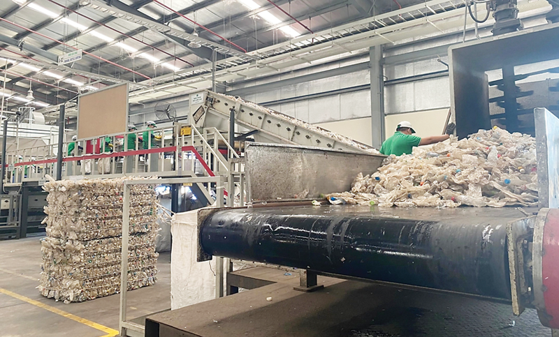 Hà Nội đẩy mạnh hỗ trợ doanh nghiệp tái chế, tiến tới loại bỏ nhựa dùng một lần