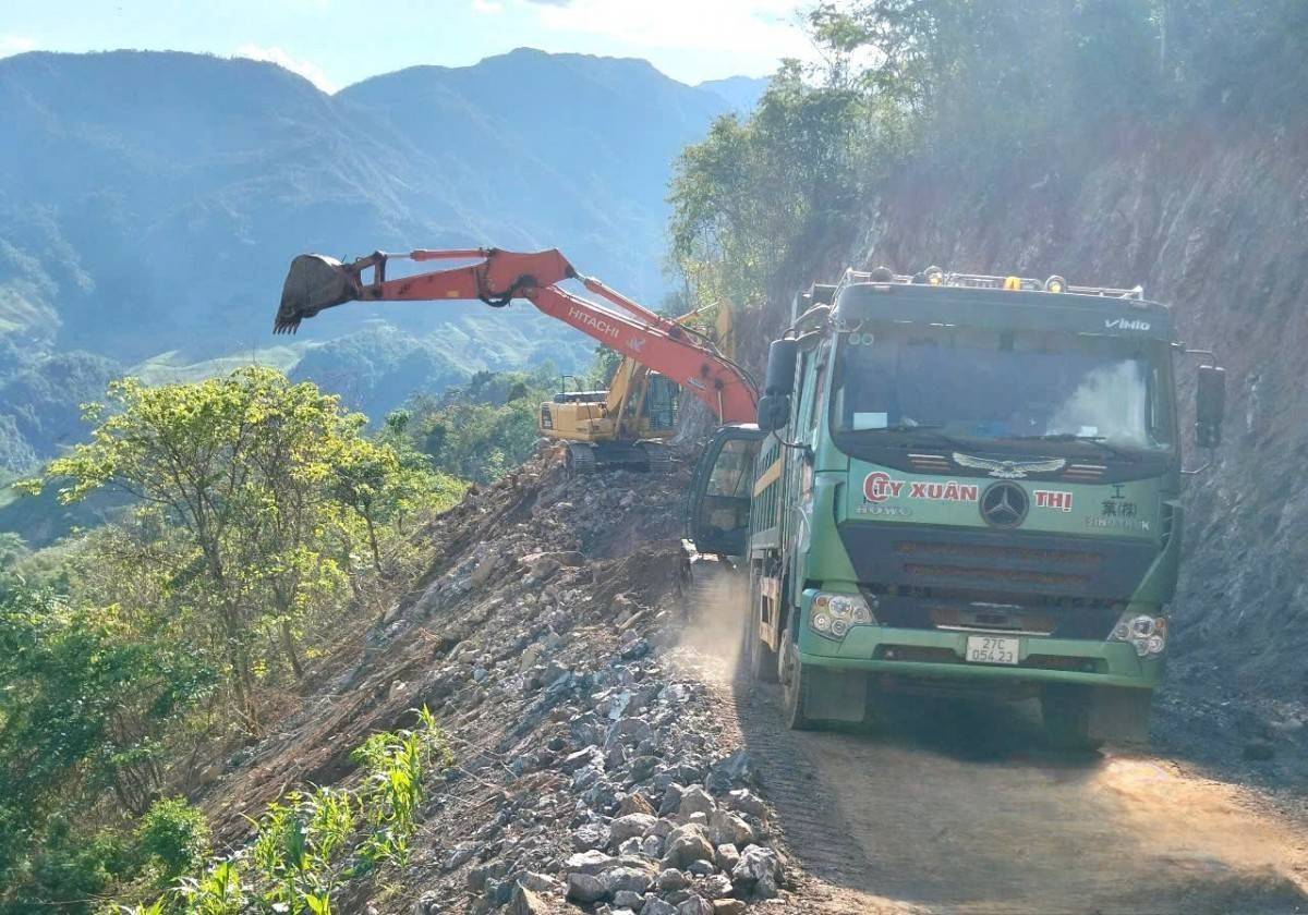 Giải ngân hơn 1.200 tỷ đồng, Điện Biên phấn đấu hoàn thành 100% vốn đầu tư công
