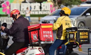 Giao hàng hỏa tốc: Cuộc đua của những “ông lớn” thương mại điện tử Trung Quốc